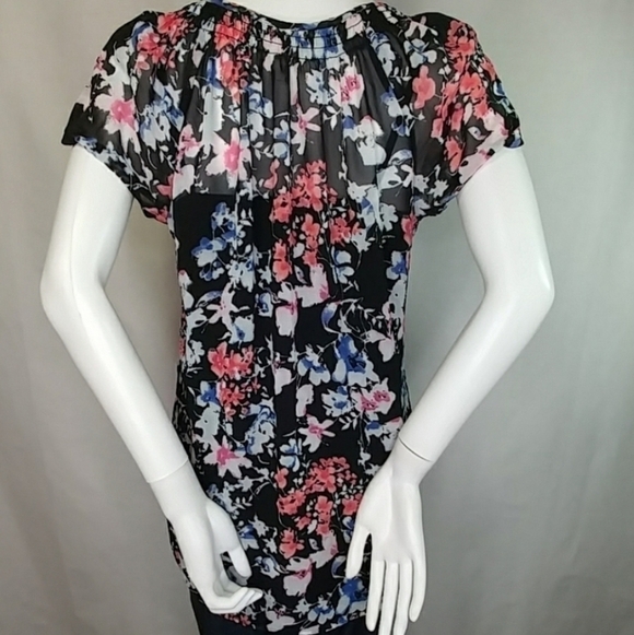 Motherhood Maternity Floral Short Sleeve V Neck Maternity Top with Built in Cami - Picture 4 of 8